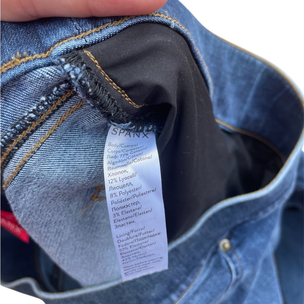 SPANX Distressed Skinny Jeans #20203R - Picture 5 of 6